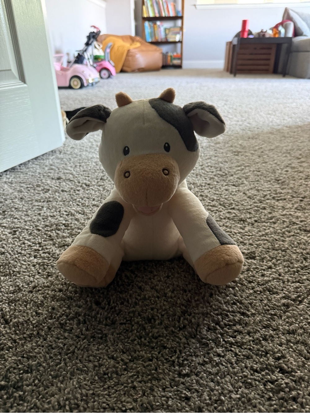 Gund Brown and White Plush Cow singing buttermilk